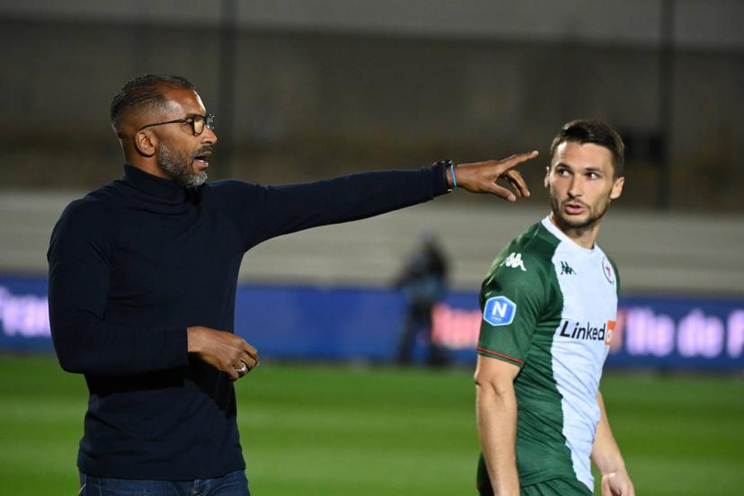 France : Habib Beye nommé pour le Trophée du meilleur entraîneur de la ...